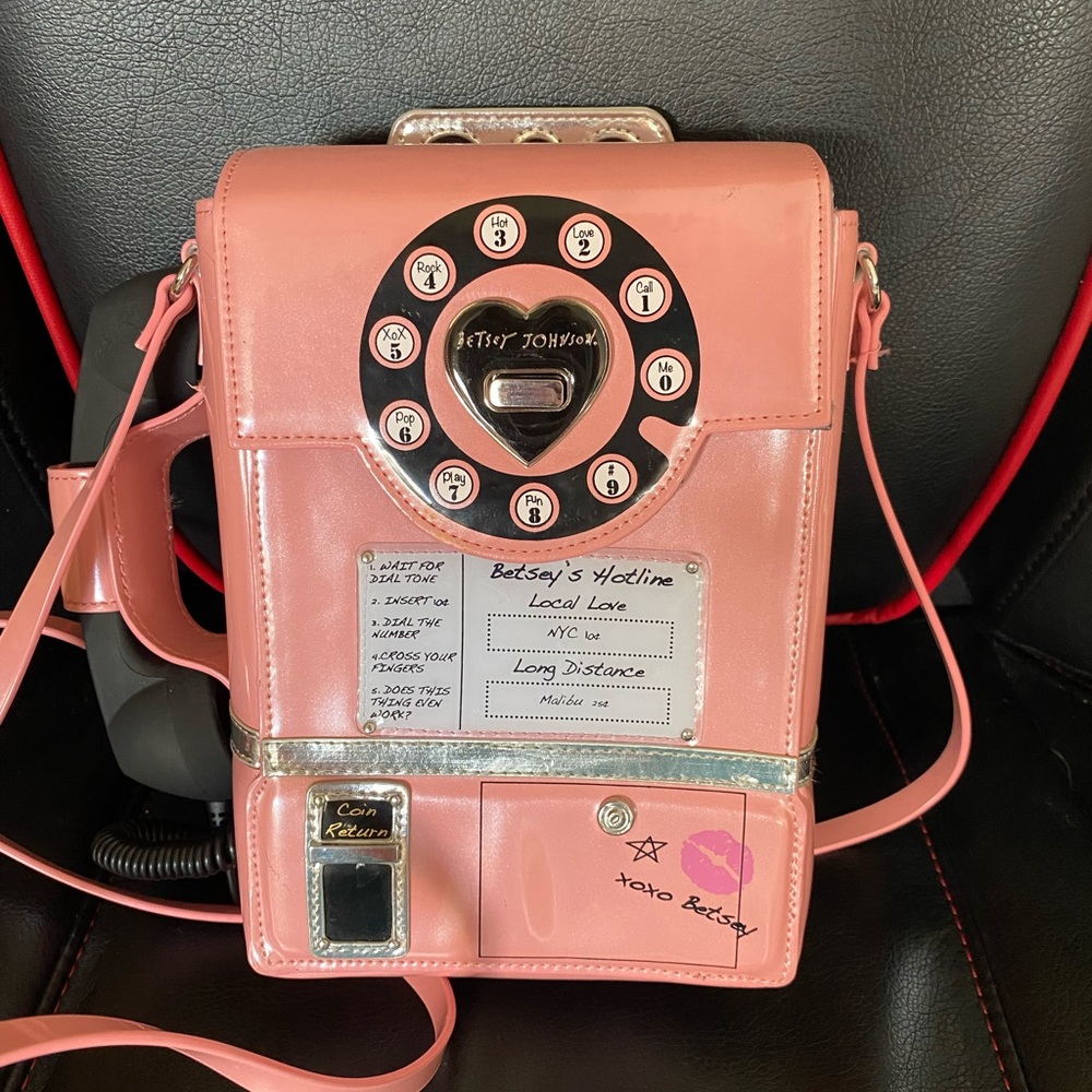 Betsey Johnson pink retro hotline payphone purse